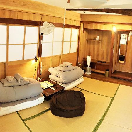 奄美ゲストハウス Hub A Nice Inn Setouchi  Exterior photo