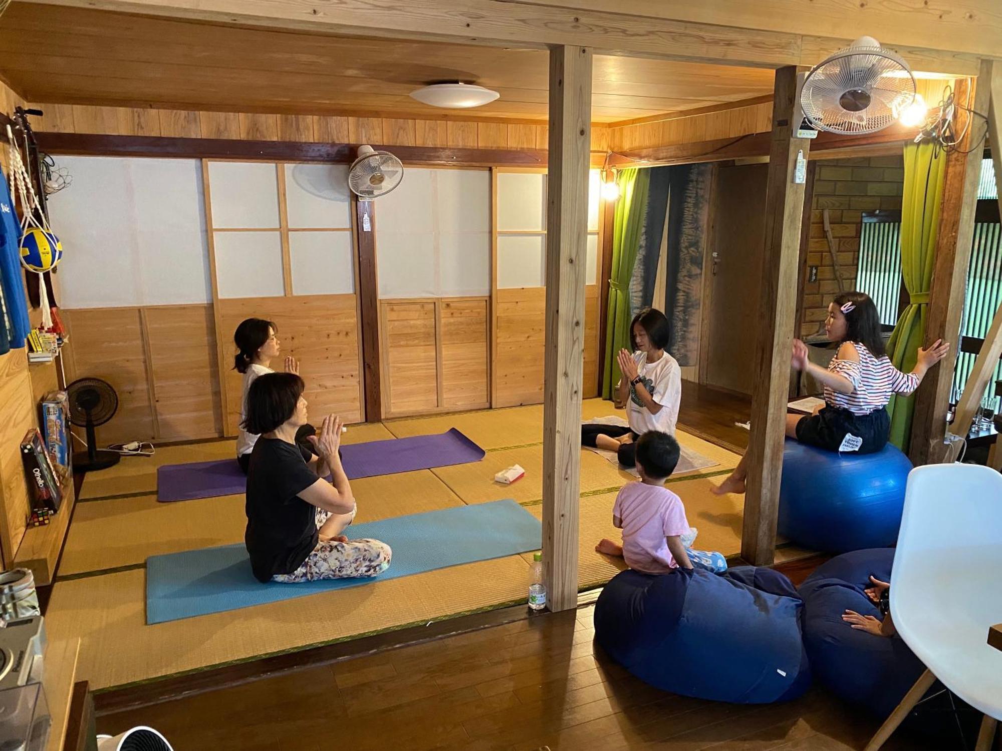 奄美ゲストハウス Hub A Nice Inn Setouchi  Exterior photo